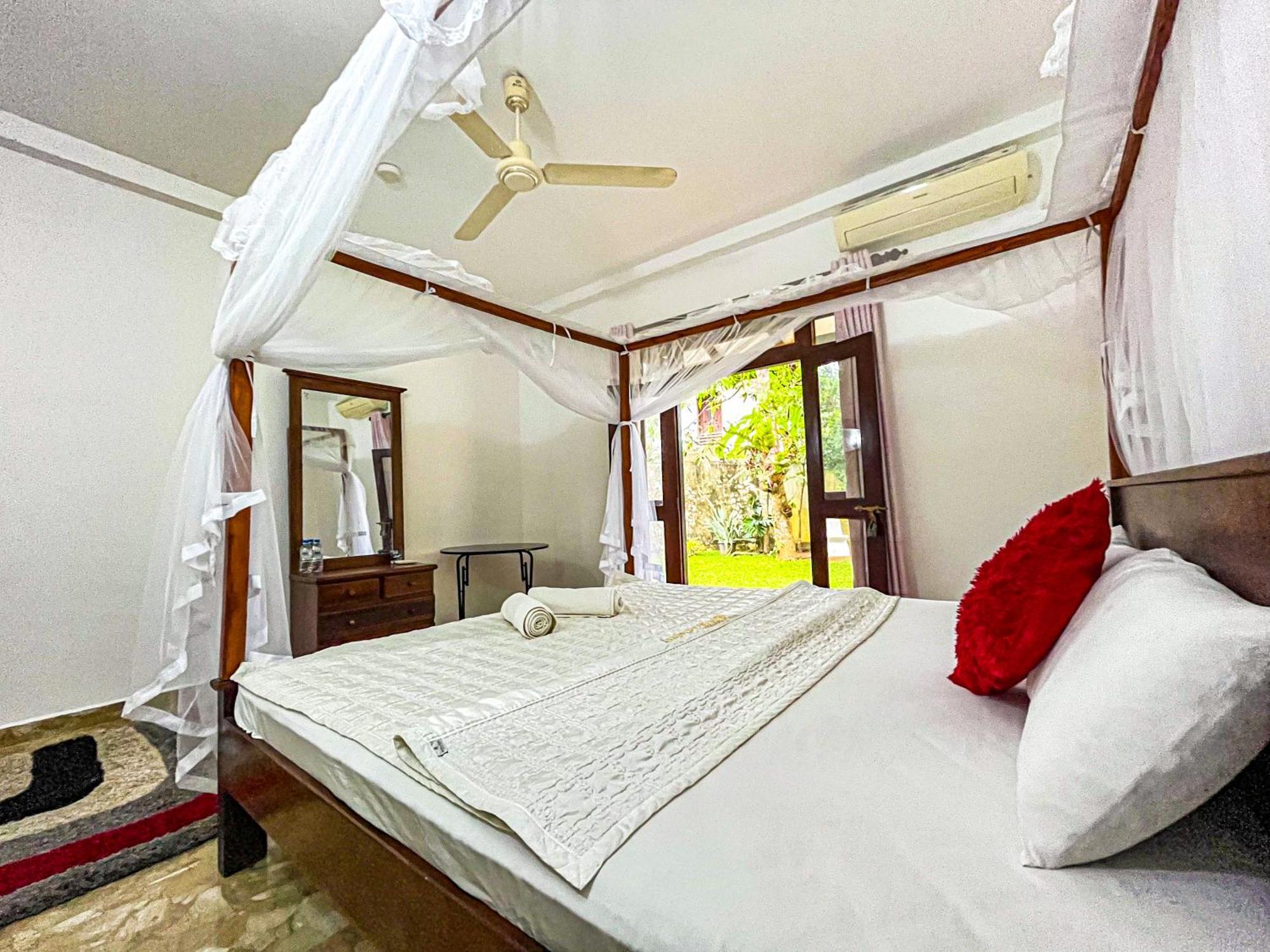 Galle Camellia Room photo
