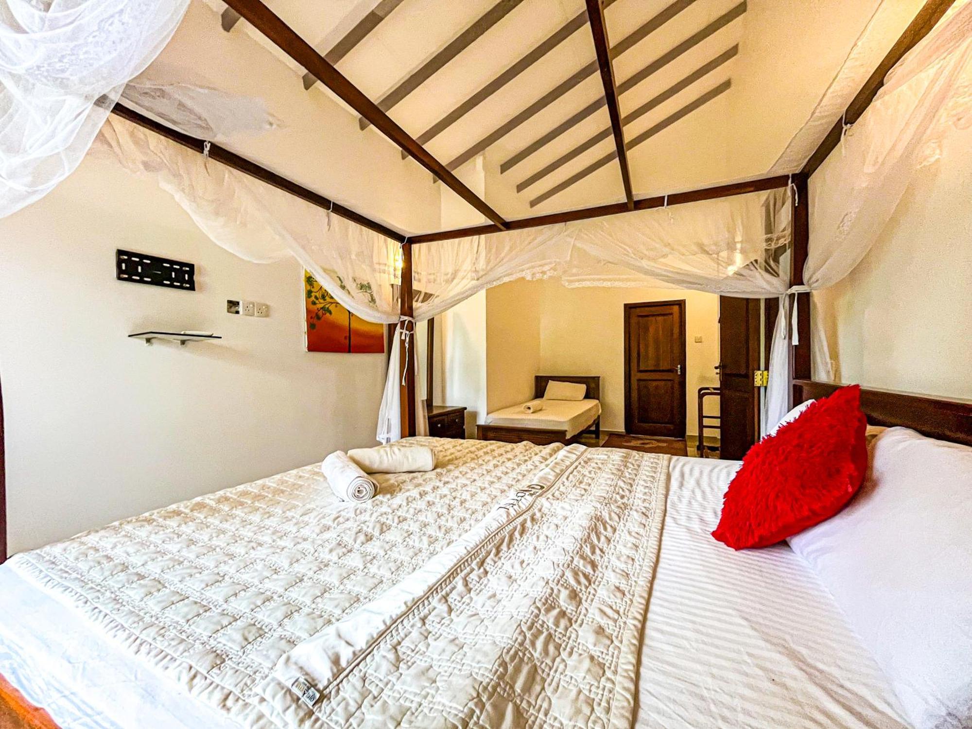 Galle Camellia Room photo